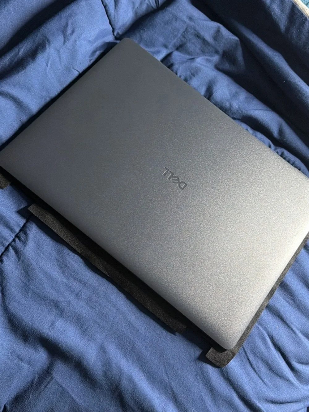 NEW IN BOX Dell Pro 14 PC14250 14